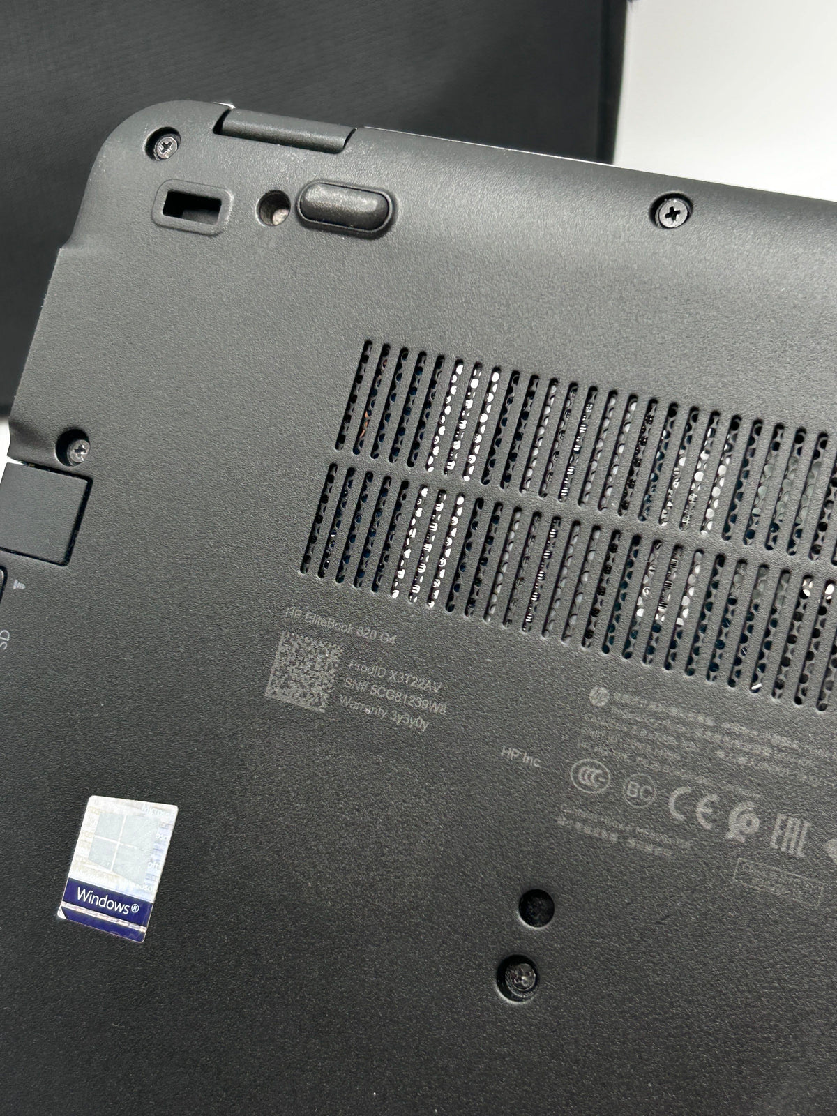 HP EliteBook 820 G4 Intel i5-7200U Nešiojamasis Kompiuteris su liečiamu ekranu ir klaviatūros apšvietimu