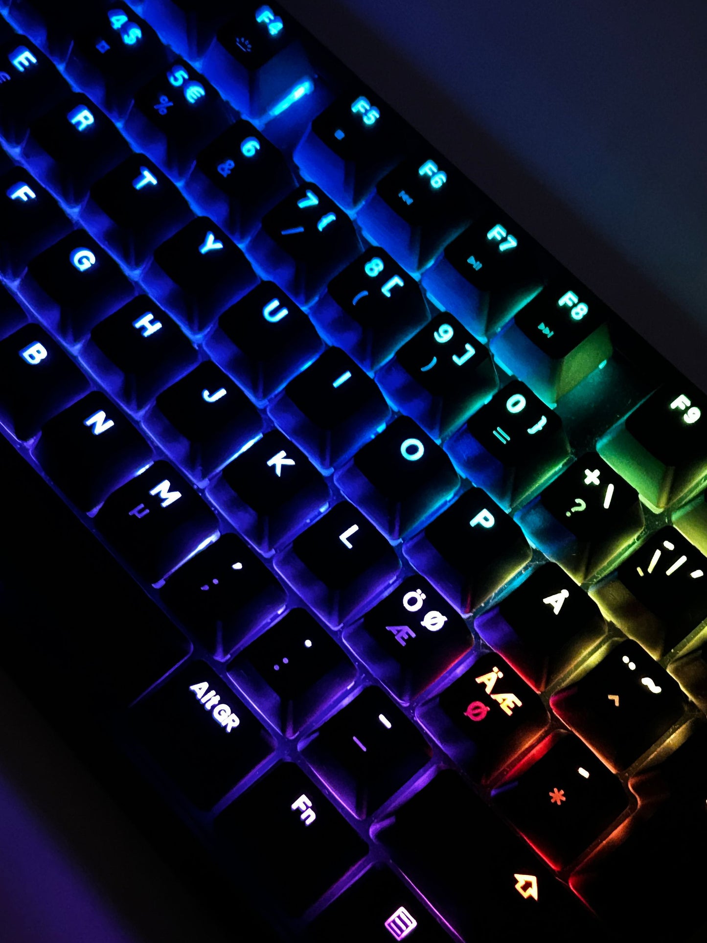 Originali Corsair K70 RGB CORE Gaming Šviečianti Žaidimų Klaviatūra