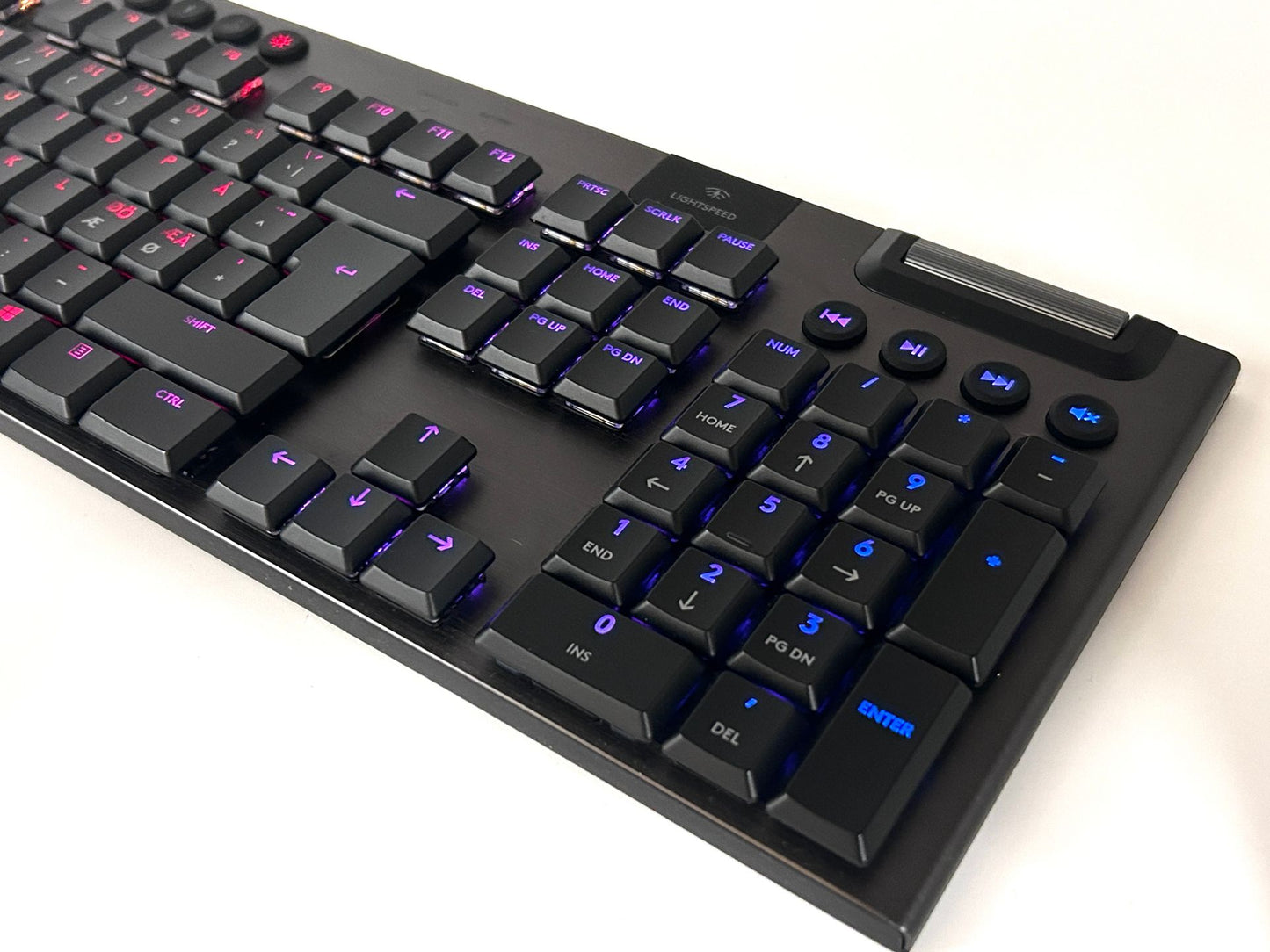 Logitech G915 Wireless (Tactile) RGB Mechaninė Gaming Žaidimų Klaviatūra