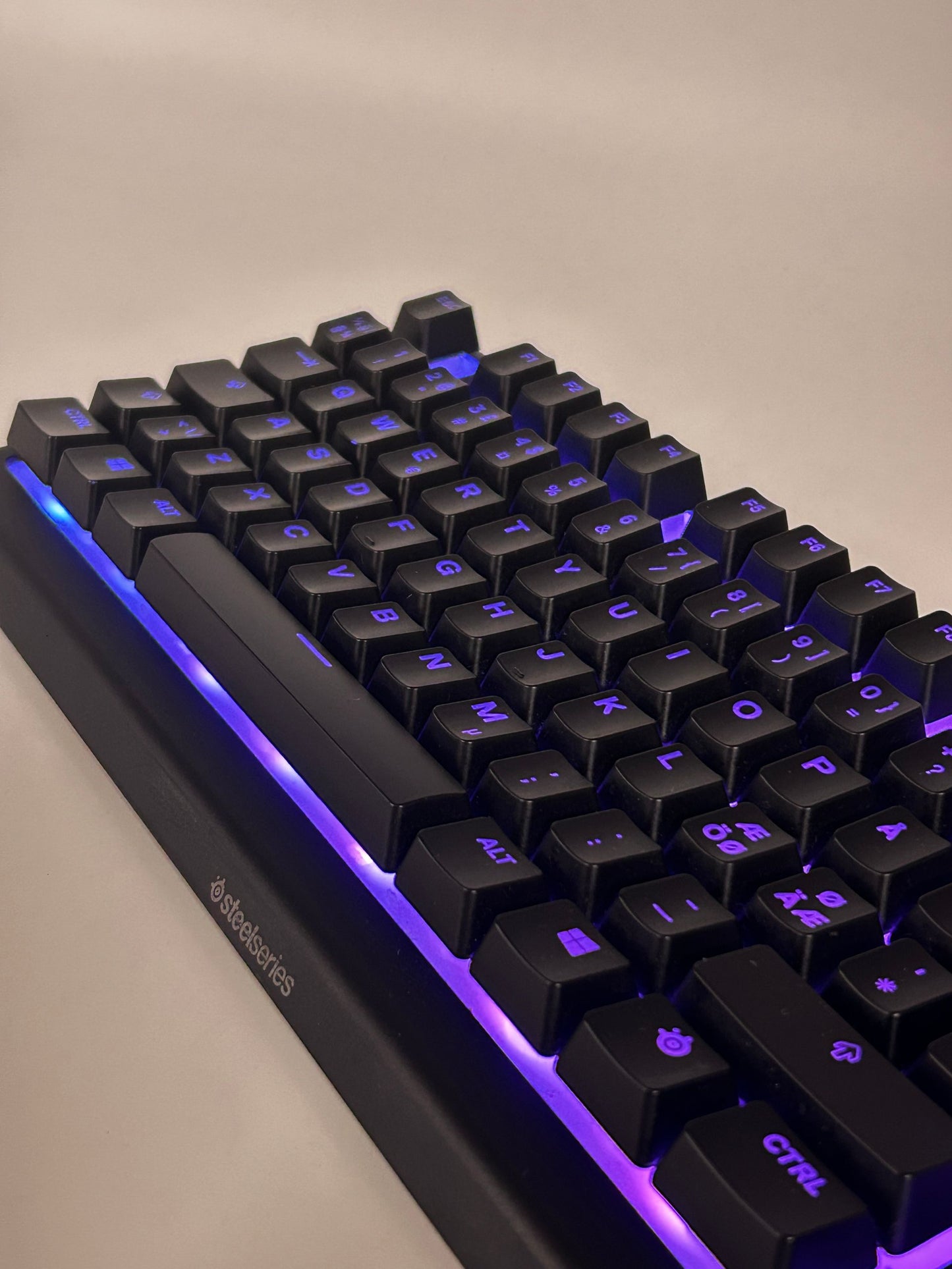 SteelSeries APEX 3 TKL Membraninė Gaming Žaidimų Klaviatūra