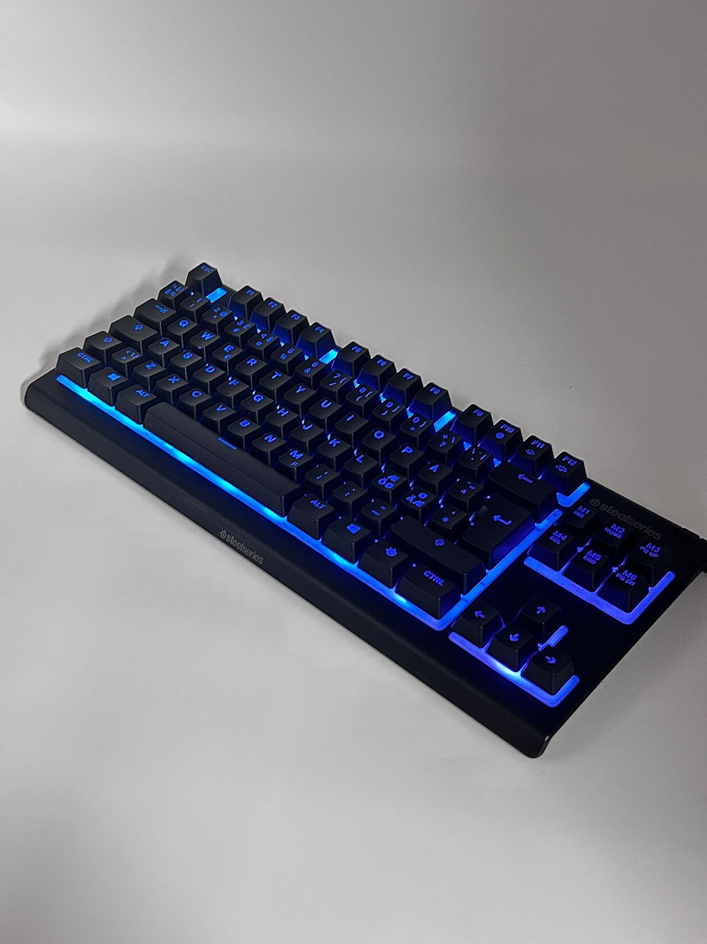 SteelSeries APEX 3 TKL Membraninė Gaming Žaidimų Klaviatūra