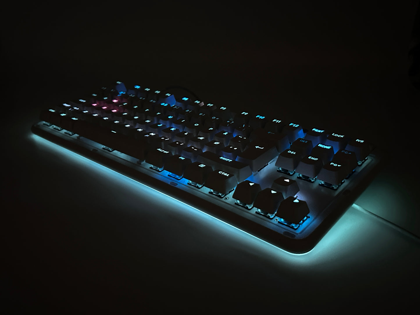 Logitech G713 (Tactile) TKL RGB Mechaninė Gaming Laidinė Balta Žaidimų Klaviatūra