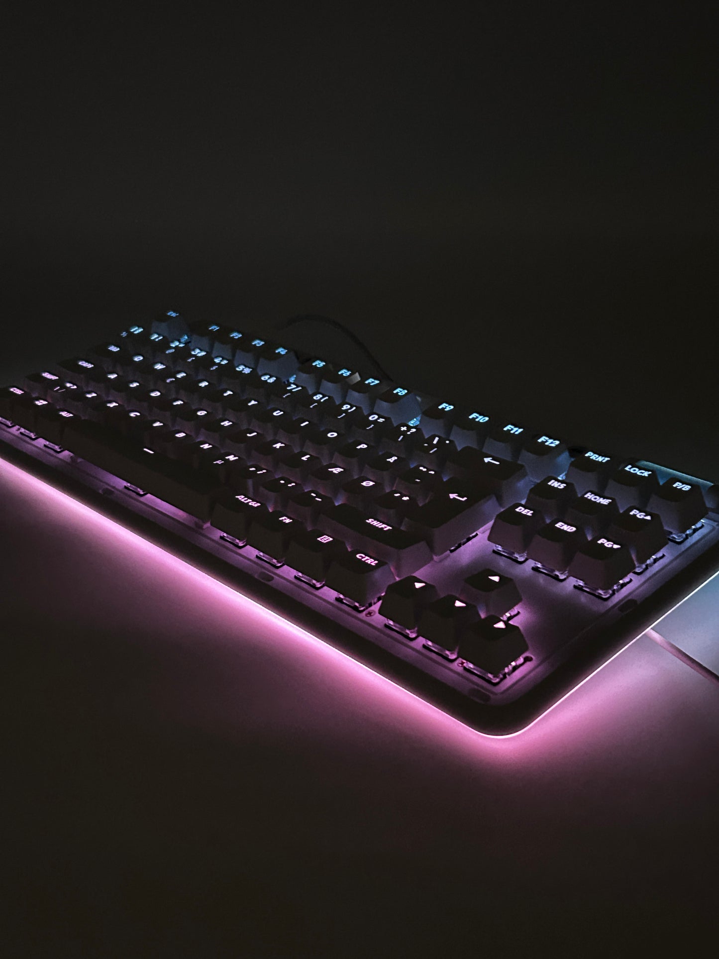 Logitech G713 (Tactile) TKL RGB Mechaninė Gaming Laidinė Balta Žaidimų Klaviatūra