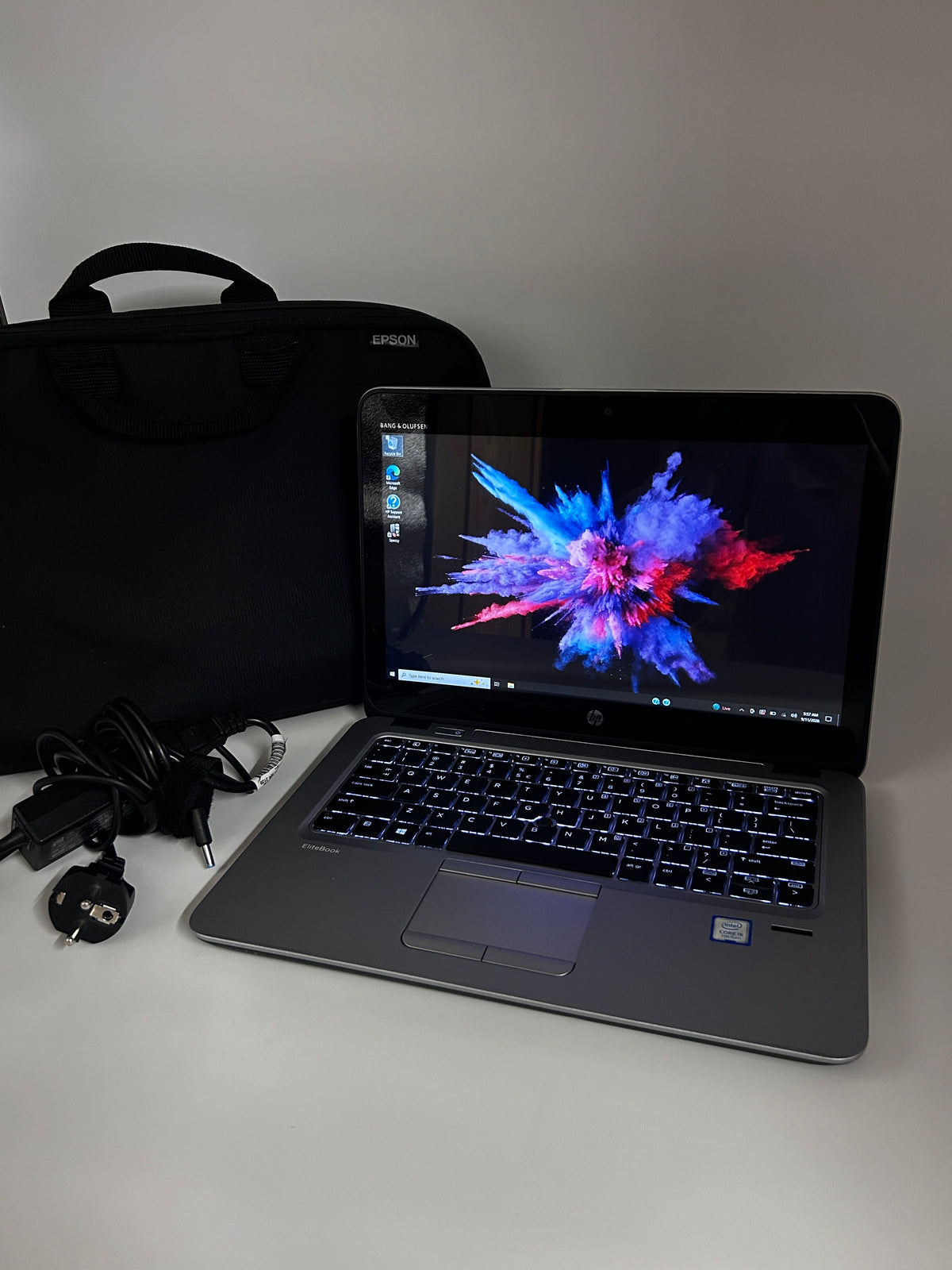 HP EliteBook 820 G4 Intel i5-7200U Nešiojamasis Kompiuteris su liečiamu ekranu ir klaviatūros apšvietimu