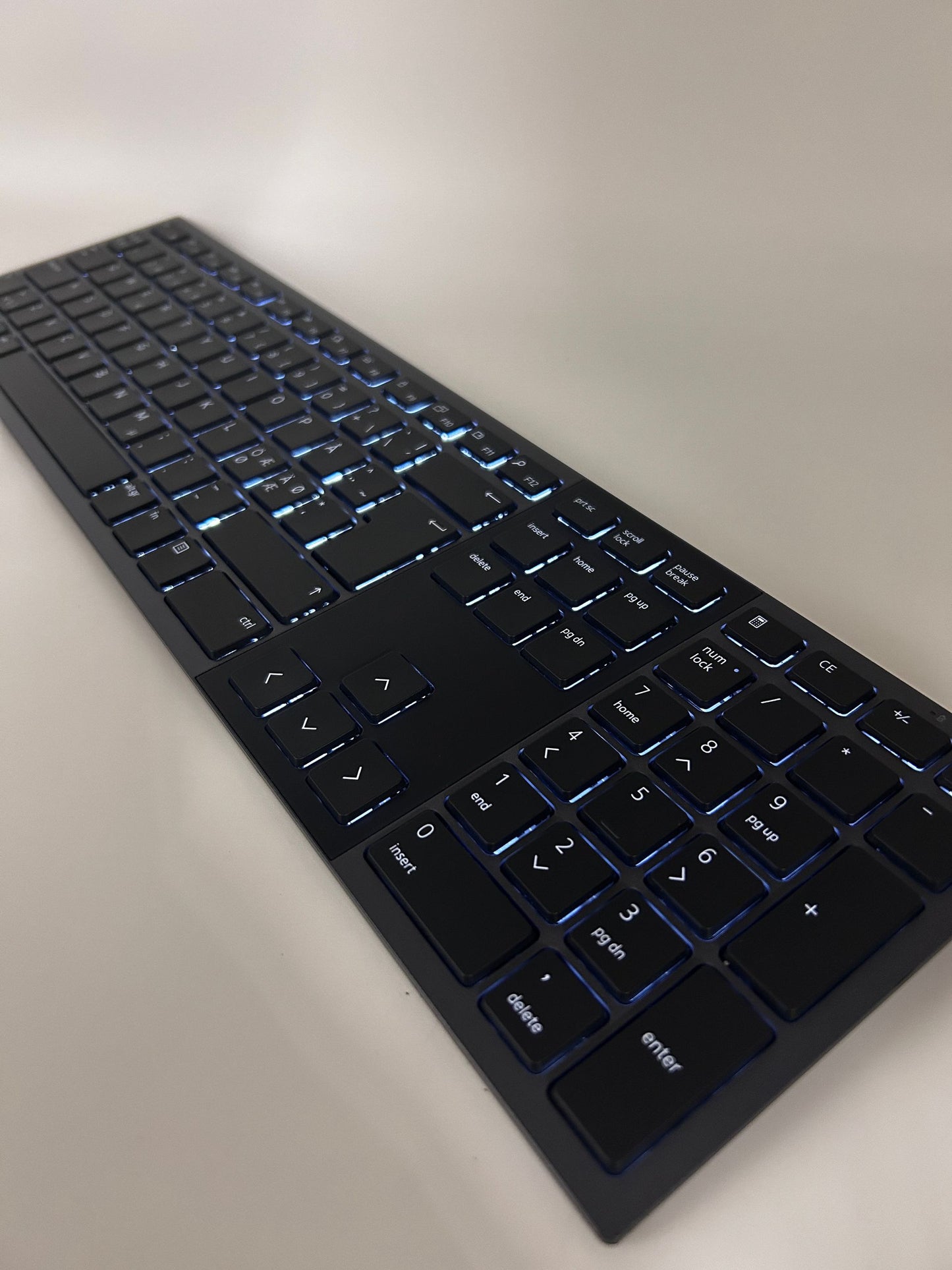 Originali Dell KB900 Šviečianti Backlit Belaidė Wireless Darbo / Ofiso Klaviatūra