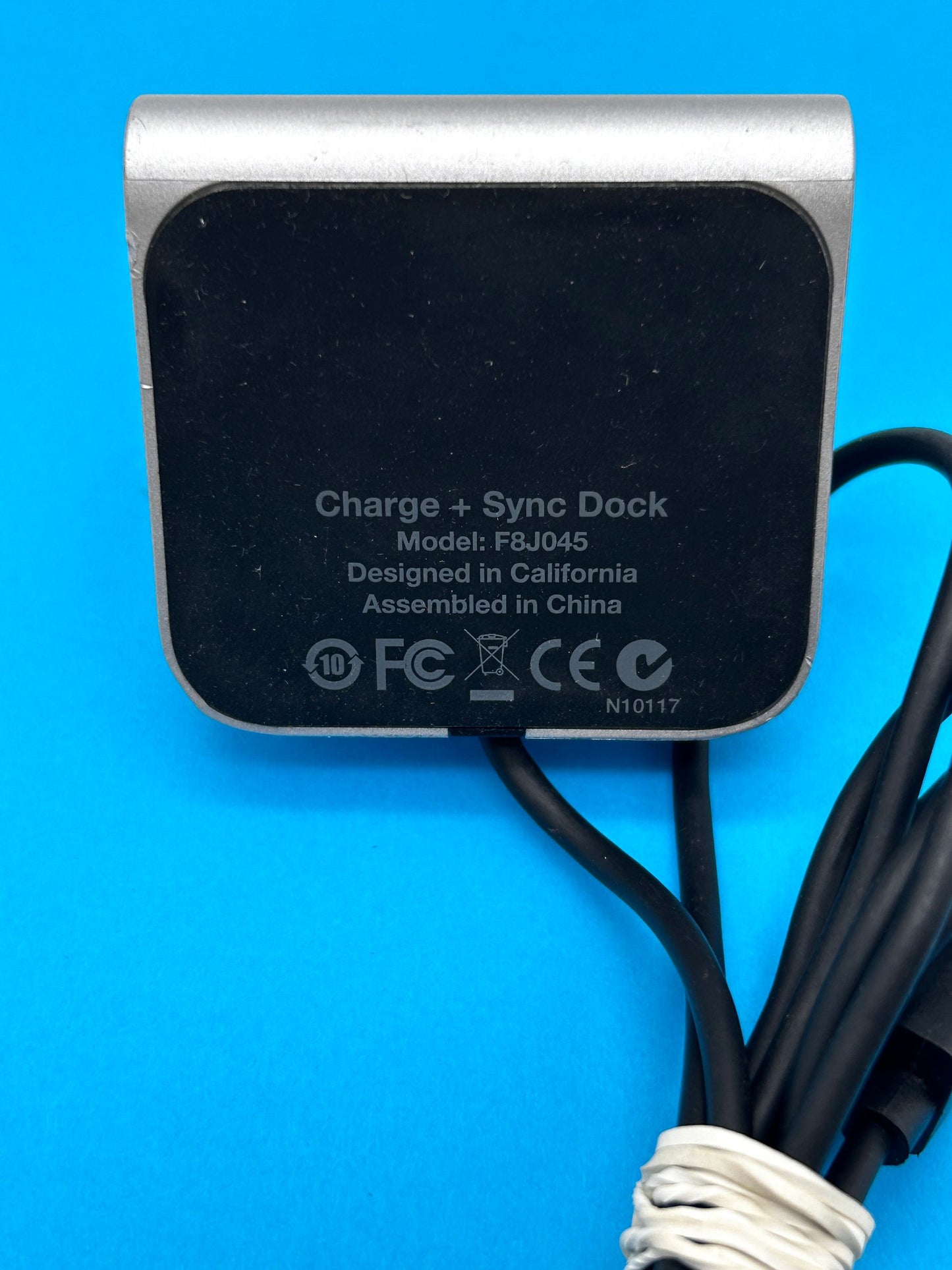 Belkin Charge + Sync Dock F8J045 For iPod touch (5th) & iPhone 5