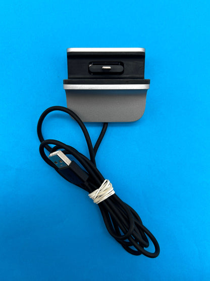 Belkin Charge + Sync Dock F8J045 For iPod touch (5th) & iPhone 5