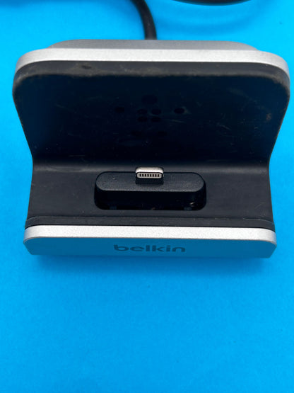 Belkin Charge + Sync Dock F8J045 For iPod touch (5th) & iPhone 5