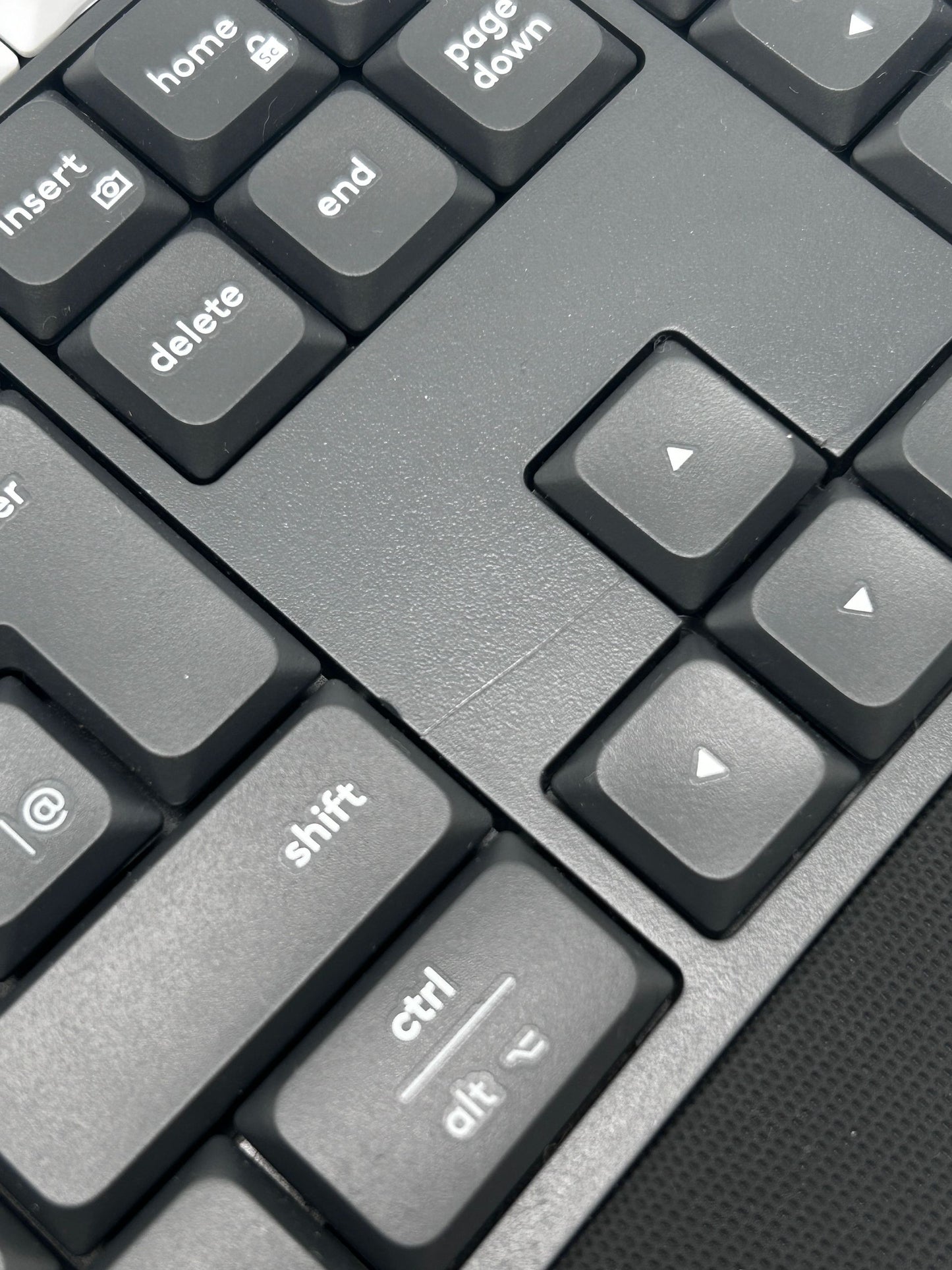 Logitech K850 Wireless Bluetooth Belaidė Darbo / Ofiso Klaviatūra