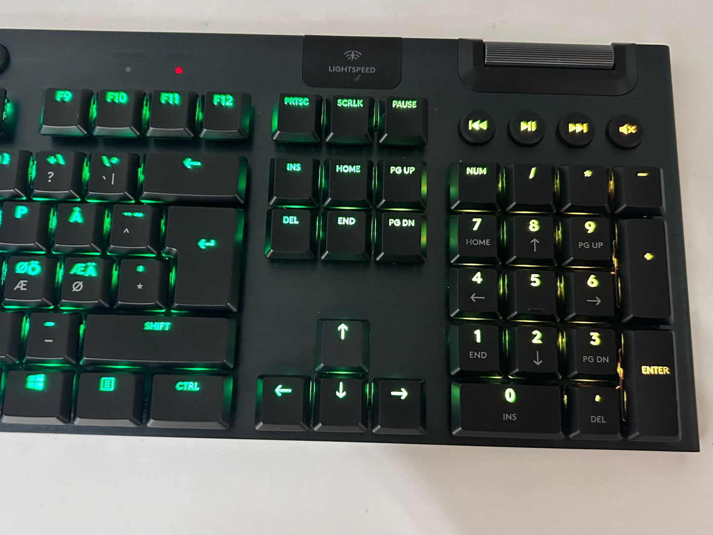 Logitech G915 Wireless (Tactile) RGB Mechaninė Gaming Žaidimų Klaviatūra