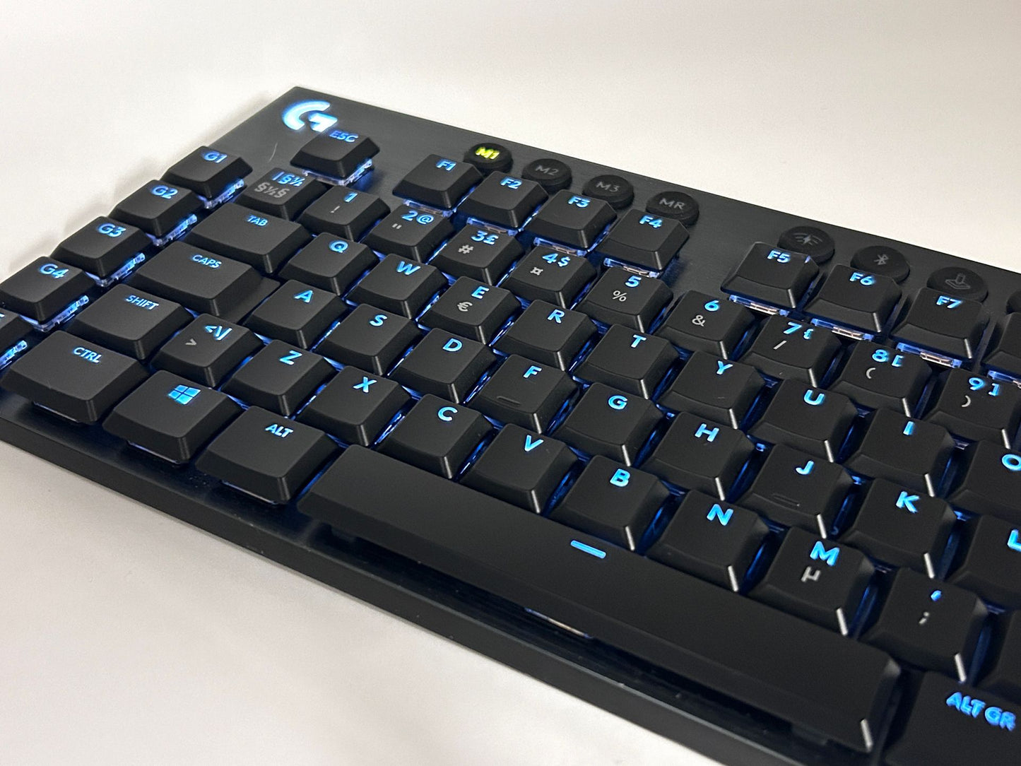 Logitech G915 Wireless (Clicky) RGB Mechaninė Gaming Žaidimų Klaviatūra