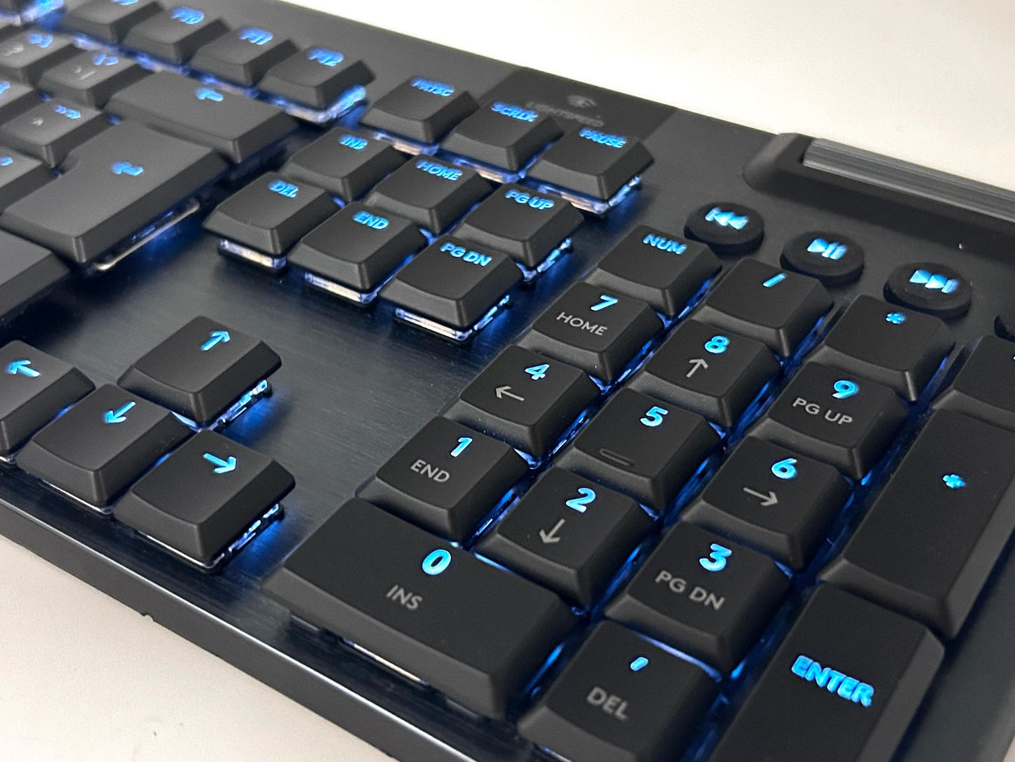 Logitech G915 Wireless (Clicky) RGB Mechaninė Gaming Žaidimų Klaviatūra