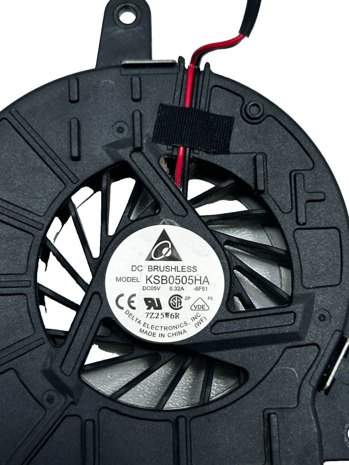 HP Compaq Precario C700 C740EM Aušintuvas (CPU Cooling Fan) 2-Pin SPS-438528-001