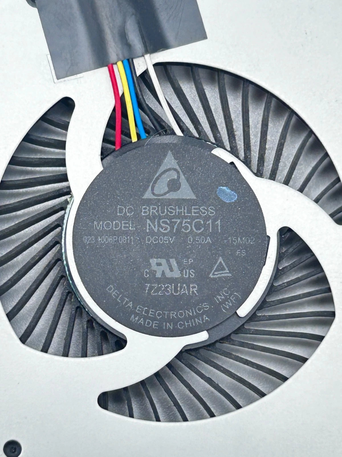 Lenovo V110-15IAP Aušintuvas ir Radiatorius (CPU Cooling Fan & Heatsinik) 5-Pin 5H40M44680 NS75C11